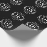 Traditioneller Hochzeitstag Porzellan 18 Jahre Geschenkpapier<br><div class="desc">Ein Design, um 18 Jahre Ehe zu feiern. Dieses Design hat ein weißes (Porzellan) farbiges Lorbeerdesign auf einem schwarzen Hintergrund. Porzellan ist das traditionelle Geschenk für diesen Anlass. Der Text lautet Porcelain 18 Jahre Jubiläum. Ein romantisches Design, um Ihr 18. Jahr der Ehe zu feiern. Wenn Sie Hilfe bei der...</div>