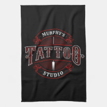 Traditioneller Stil ADD NAME Tattoo Studio Shop