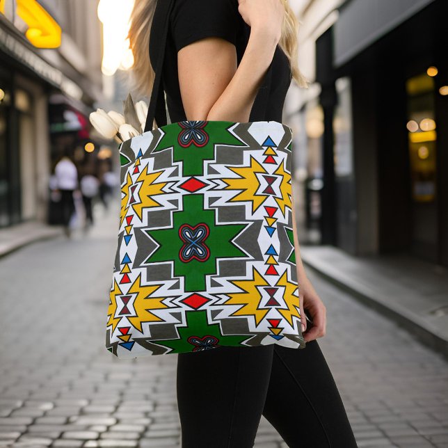 Traditionelles afrikanisches Kunstmuster City Chic Tragetaschen Mit Langen Trägern (Traditional African Art Pattern City Chic Fashion Crossbody Bag Shopping Closeup)