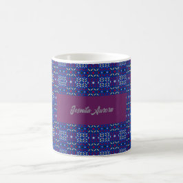 Traditionelles geometrisches Pixelmuster in Tiefbl Kaffeetasse
