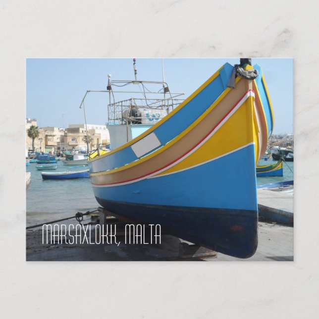 Traditionelles gestreiftes Fischerboot Marsaxlokk  Postkarte (Vorderseite)
