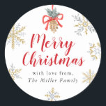 Traditionelles Merry Christmas Snowflake Gifting Runder Aufkleber<br><div class="desc">Traditioneller,  froher Weihnachtsschneeflocken - Klassischer Rundsticker</div>