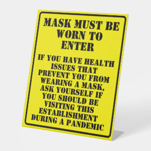 Trage eine Maske Nachricht Sockelschild