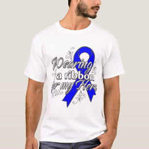 Tragen eines blauen Bewusstseins-Bandes für meine T-Shirt