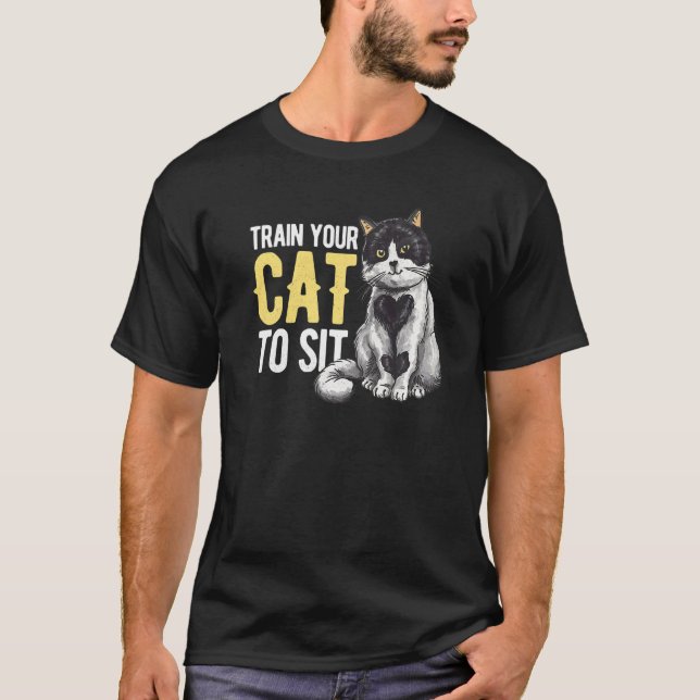 Tragen Sie Ihre Katze so ein, dass Sie sich an der T-Shirt (Vorderseite)