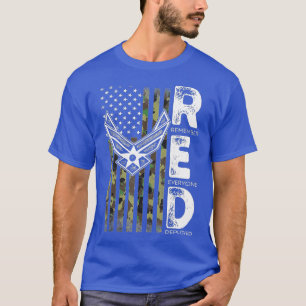 Tragen Sie Rot am Freitag Militärveteran Unterstüt T-Shirt