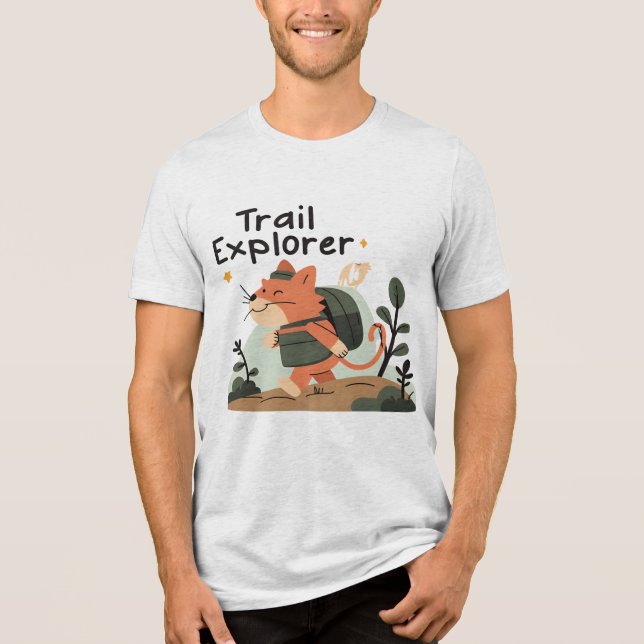 Trail Explorer Cat - Unisex Adventure T-Shirt Tri-Blend Shirt (Vorderseite)