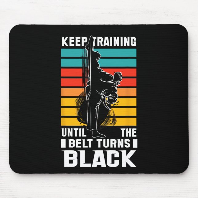 Trainiere weiter, bis die Glocke schwarz wird  Mousepad (Vorne)