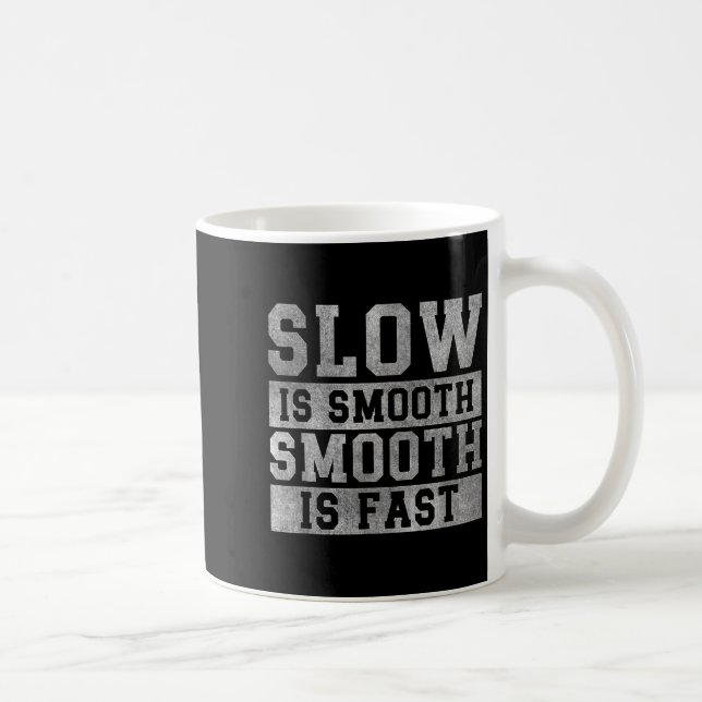 Training langsam ist geschmeidig, positives Zitat  Kaffeetasse (Rechts)