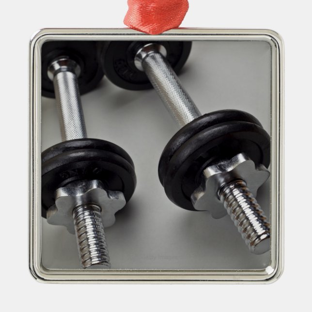 Trainingsgewichte Silbernes Ornament (Vorne)