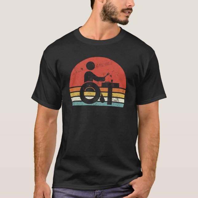 Trainingstherapeut Retro-Rollstuhl T-Shirt (Vorderseite)