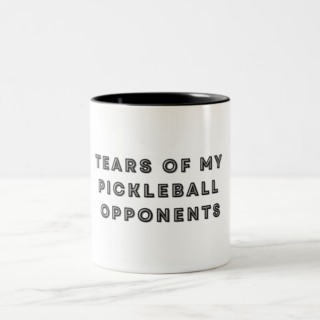 Tränen meiner Pickleball-Gegner Typografie Zweifarbige Tasse (Mittel)