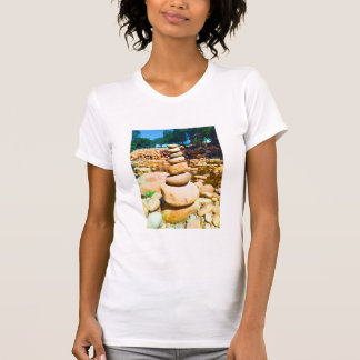 Tranquil Balancing Rocks - Eester Rivier T - Shirt