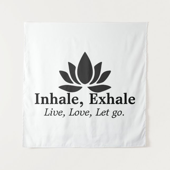 Tranquil Lotus: Einatmen, Inspiration fürs Ausatme Wandteppich (Vorderseite)