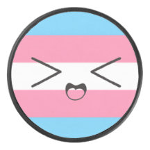 Trans Flagge mit süßem aufgeregtem Gesicht Hockey 