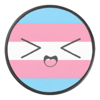Trans Flagge mit süßem aufgeregtem Gesicht Hockey Eishockey Puck