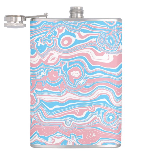 Trans Pride Flag Trippy Boho Groovy Wavy Streifen Flachmann (Geöffnet)