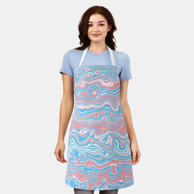Trans Pride Flag Trippy Boho Groovy Wavy Streifen Schürze (Getragen)