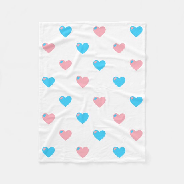 Trans Pride Hearts Fleece Blanket (Vorderseite)