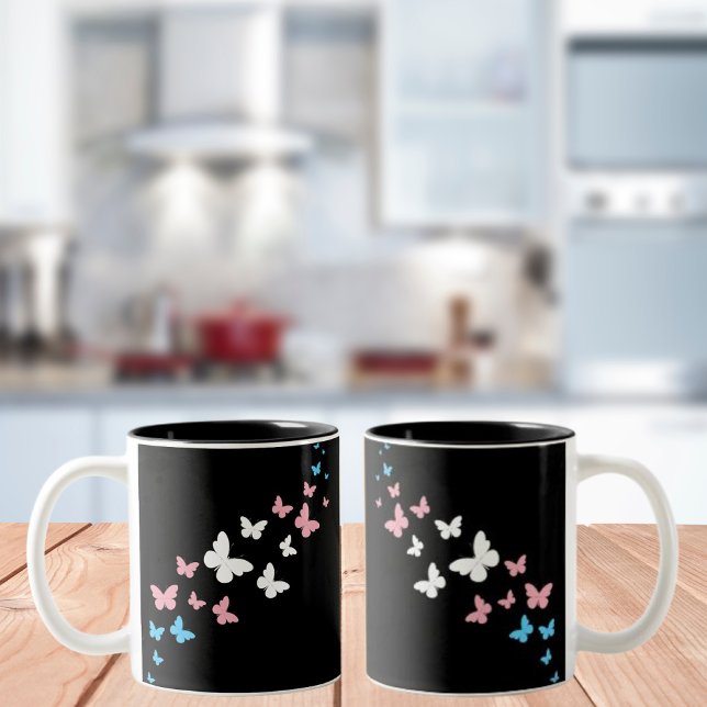 Transgender Pride Butterfly Trail Zweifarbige Tasse (Von Creator hochgeladen)