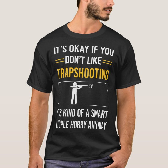 Trapshoottrappe, die das Ziel schießt T-Shirt (Vorderseite)