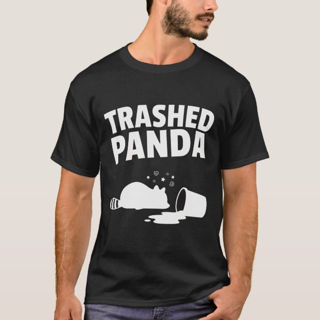 Trashed Panda Funny Drunk Racoon T-Shirt (Vorderseite)