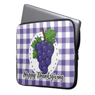 Trauben auf Kariertem Violett - Glückliches Ernted Laptopschutzhülle