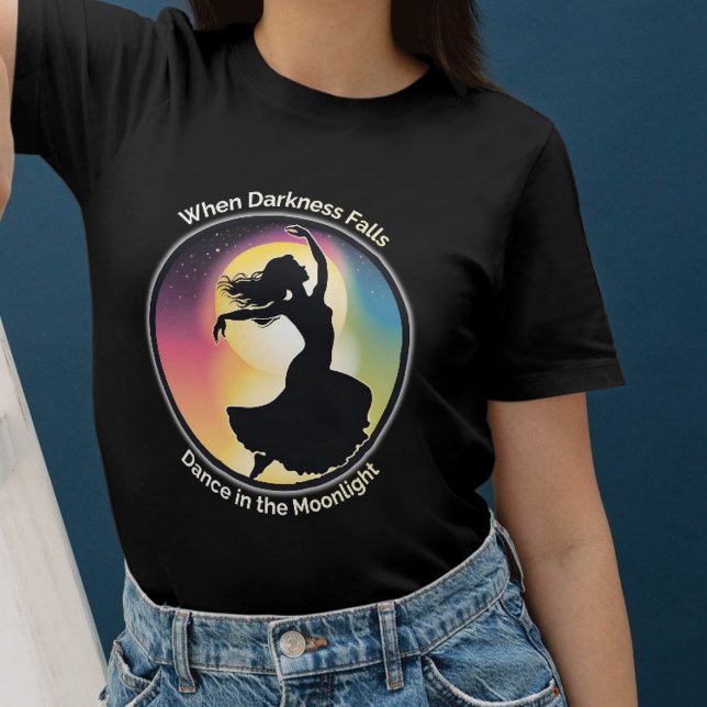 Traum der tanzenden Frau bei Mondschein T-Shirt (Von Creator hochgeladen)