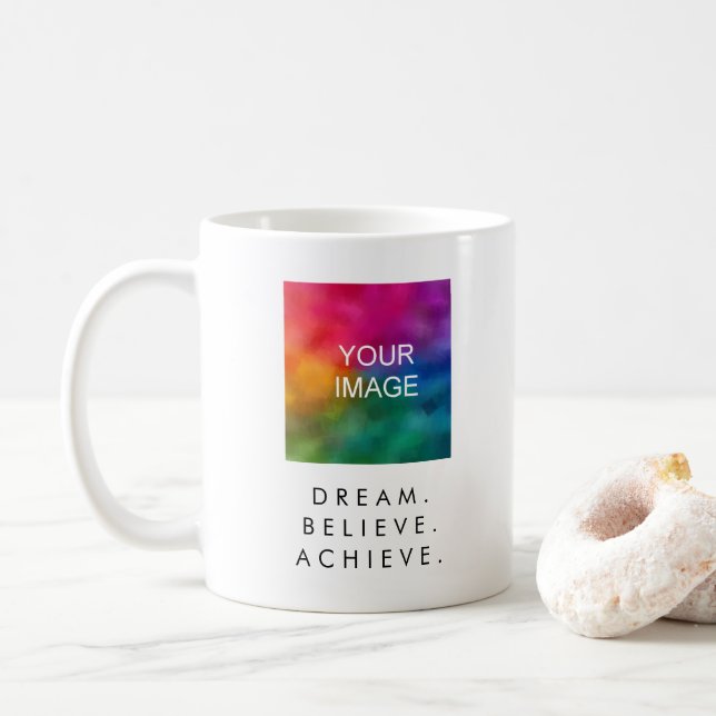 Traum glaubt, ein maßgeschneidertes Textangebot zu Kaffeetasse (Mit Donut)