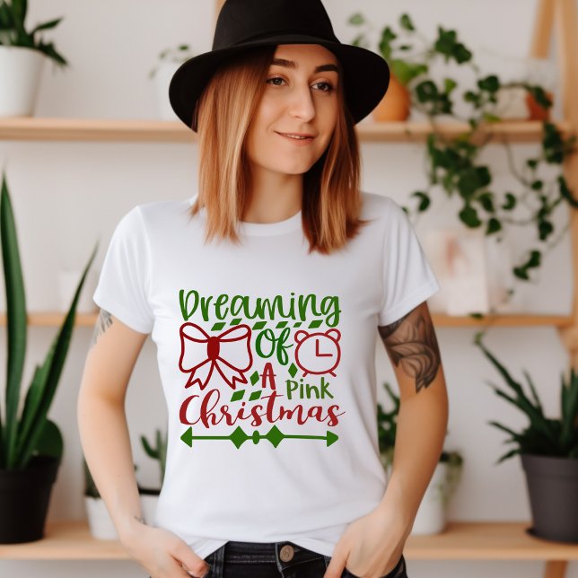 Träumen eines rosa Weihnachtsgeburts T-Shirt (Von Creator hochgeladen)