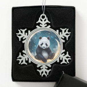 Träumen im Mondlicht: Pandas Celestial Serenade Schneeflocken Zinn-Ornament