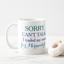 Traurig, kann nicht sprechen. Ich handelte meine Kaffeetasse