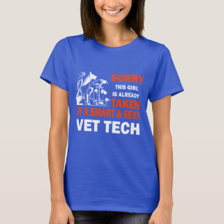 Traurig, wird dieses Mädchen bereits durch eine T-Shirt