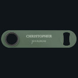 Trauzeuge-Geschenk Personalisierte Monogramm Hochz Speed Flaschenöffner<br><div class="desc">Monogram personalisierte Hochzeitsgeschenkflaschenöffner für Trauzeugen. Passen Sie es mit Ihren eigenen Daten an. Für weitere Anpassungen klicken Sie bitte auf den Link "Personalisieren" und verwenden Sie die erweiterten Designwerkzeuge von Zazzle,  um diese Vorlage anzupassen.</div>