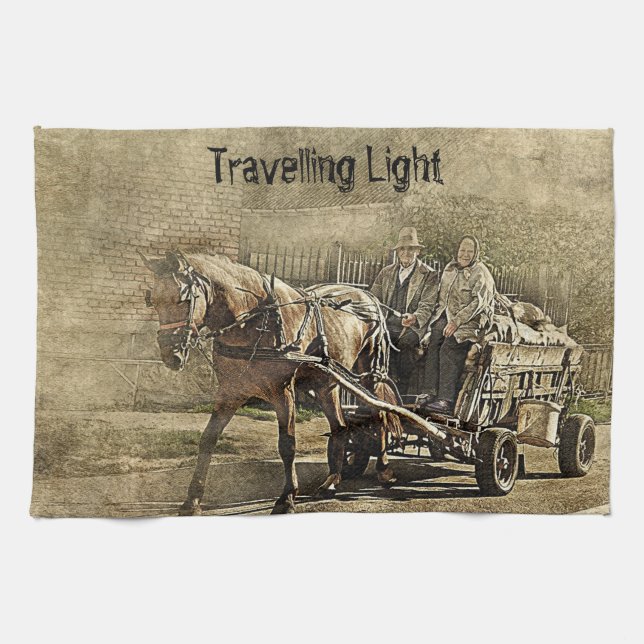 Travelling Light Old Couple on Wagon Geschirrtuch (Horizontal)