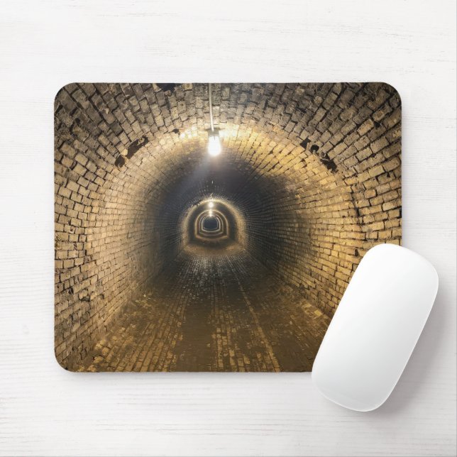 Traverse City Asylum Tunnel Mousepad (Mit Mouse)