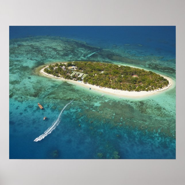 Treasure Island Resort and boat, Fiji Poster (Vorne)