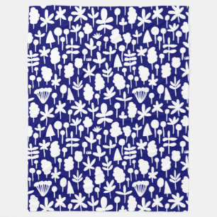 Tree and Leaf form Pattern 051017 - Wt on dk Blue Fleecedecke