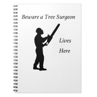 Tree Chirurg Arborist am Werk zur Zeit Chainsaw Notizblock