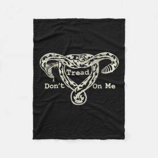 Tree on me Uterus Snake Pro Roe Feminist Fleecedecke