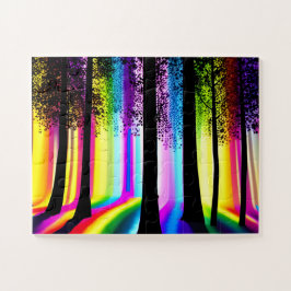 Tree-Silhouetten im verzauberten Regenbogenwald