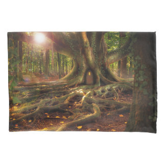 Treehouse Fantasy Forest Pillowcase Kissenbezug