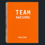 Treffen der Personalisierten Notes des Funny Team Notizbuch<br><div class="desc">Funny Team Personalisiert Notes Office Meeting Notebook enthält den Text "Team Phantastisch" mit Ihrem personalisierten Namen unten auf einem neonorangen Hintergrund. Personalisieren Sie diese,  indem Sie den Text in dem dafür vorgesehenen Textfeld bearbeiten. Entwickelt für Sie von ©Evco Studio www.zazzle.com/store/evcostudio</div>