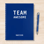 Treffen der Personalisierten Notes des Funny Team Notizbuch<br><div class="desc">Funny Team Personalisiert Notes Office Meeting Notebook enthält den Text "Team Phantastisch" mit Ihrem personalisierten Namen unten auf einem blauen Hintergrund. Personalisieren Sie diese,  indem Sie den Text in dem dafür vorgesehenen Textfeld bearbeiten. Entwickelt für Sie von ©Evco Studio www.zazzle.com/store/evcostudio</div>