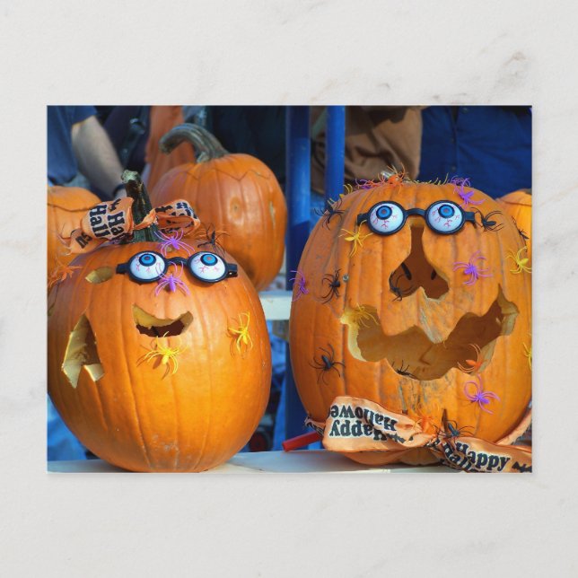 Treffen Sie die Ghoulies Postkarte (Vorderseite)