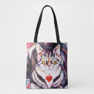 Treffen Sie Lulu mit der Katze auf der Tote Tasche