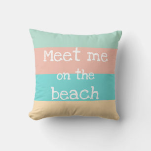 Treffen Sie mich auf der Strandrückwand gestreifte Kissen