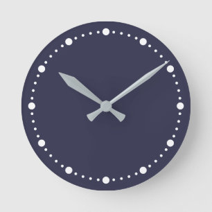 Trend Farbe - Dunkelblaue Punkte rund Uhr