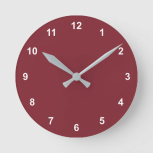Trend Farbe - Rote Uhr mit Zahlen