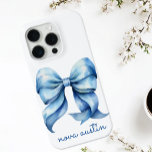 Trendblauer Bow Personalisiert mit Name Monogram Case-Mate iPhone Hülle<br><div class="desc">Erhöhen Sie Ihren iPhone-Stil mit diesem trendy Blue Bow Personalisiert mit Name Monogram iPhone Case. Die perfekte Mischung aus Eleganz und Personalisierung, dieses Gehäuse zeichnet sich durch ein zartes Aquarellbogen-Design aus, das das Wesen einer prächtigen Coquette-Ästhetik einfängt. Das Vintag inspiriert Monogramm verleiht ihr eine Touch von Raffinesse, die sie zu...</div>